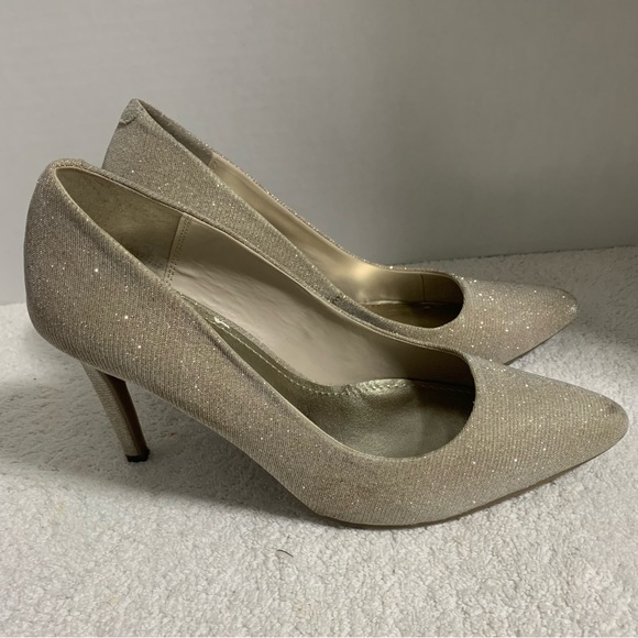 Jennifer Lopez Esla Gold Metallic Pumps size‎ 9M - Picture 1 of 5